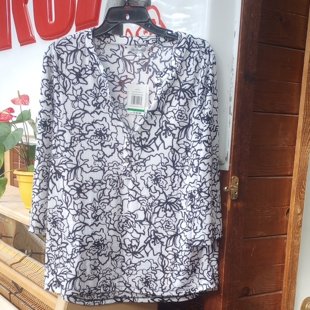Floral Black and White Women's Top